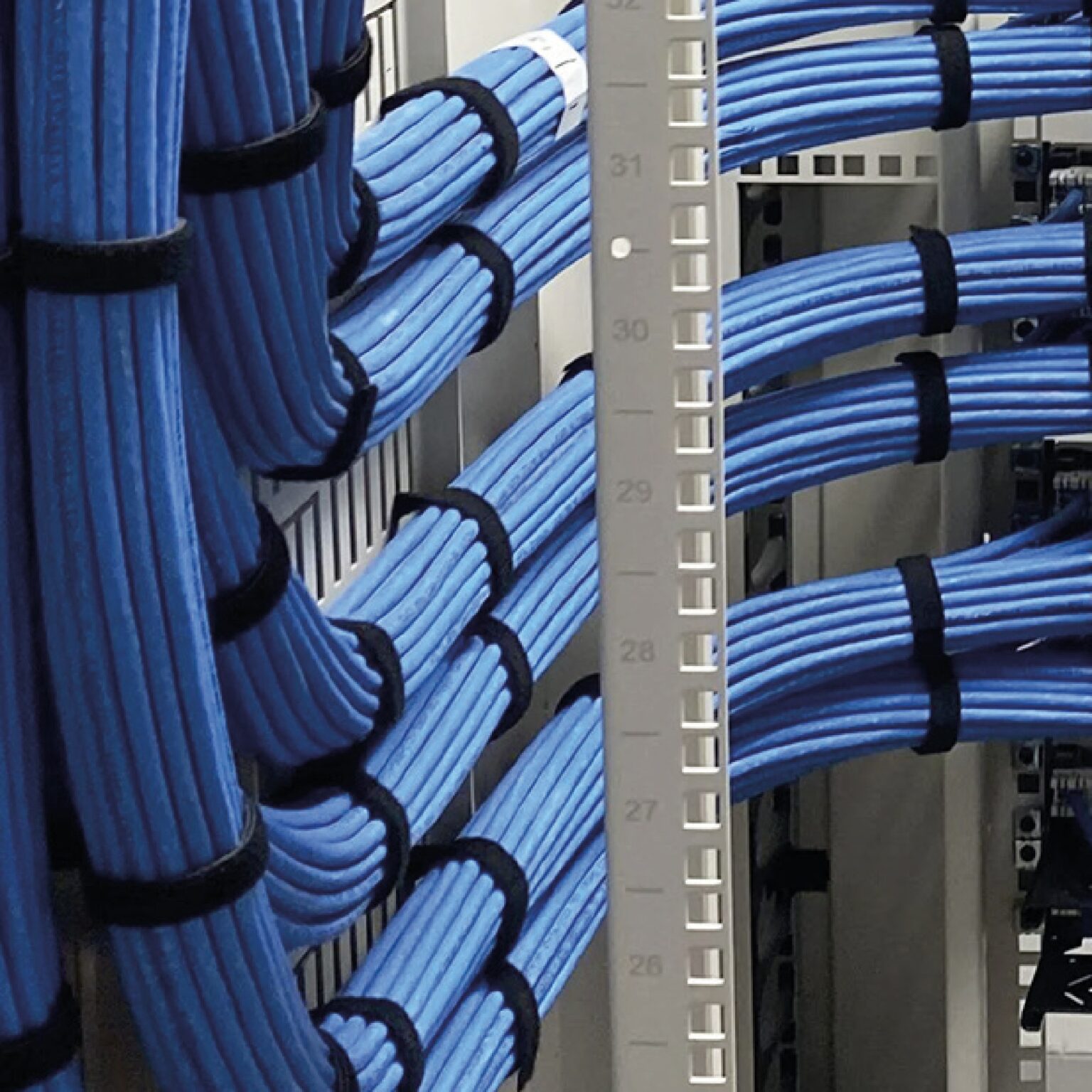 DC Works Finland ratkaisut teollisuuteen ja datakeskuksiin